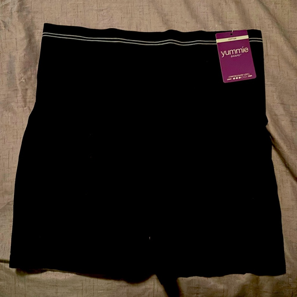 NWT Yummie Shape cotton compression shorts L/XL